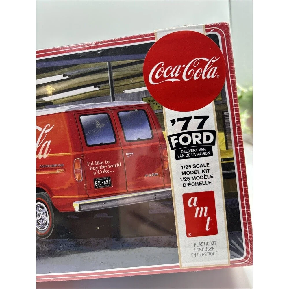 AMT 77 FORD COCA-COLA VAN MODEL CAR AMT1173M/12 SEALED NEW BOY GIRL GIFT FOOD